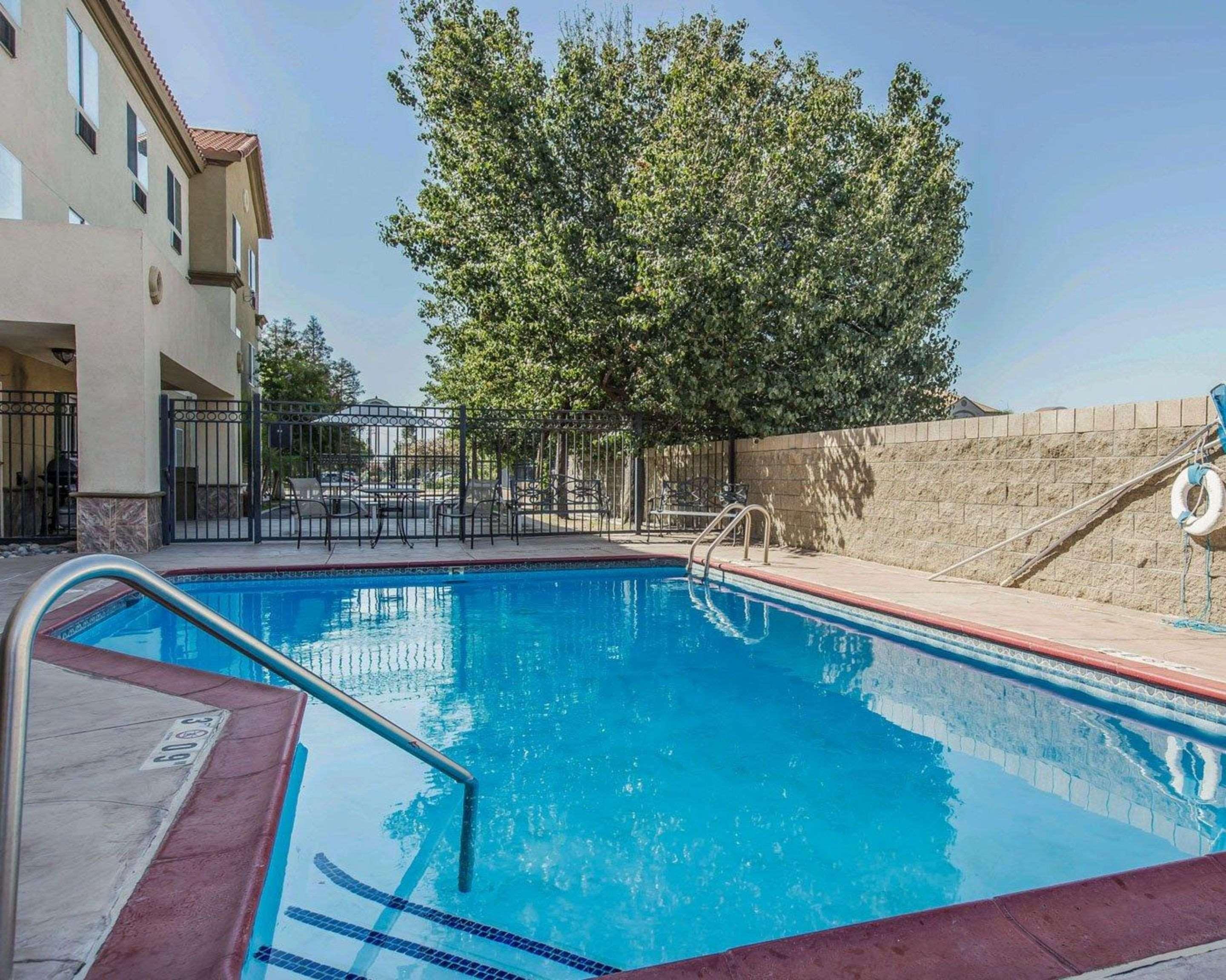 Comfort Suites Μπέικερσφιλντ Εξωτερικό φωτογραφία