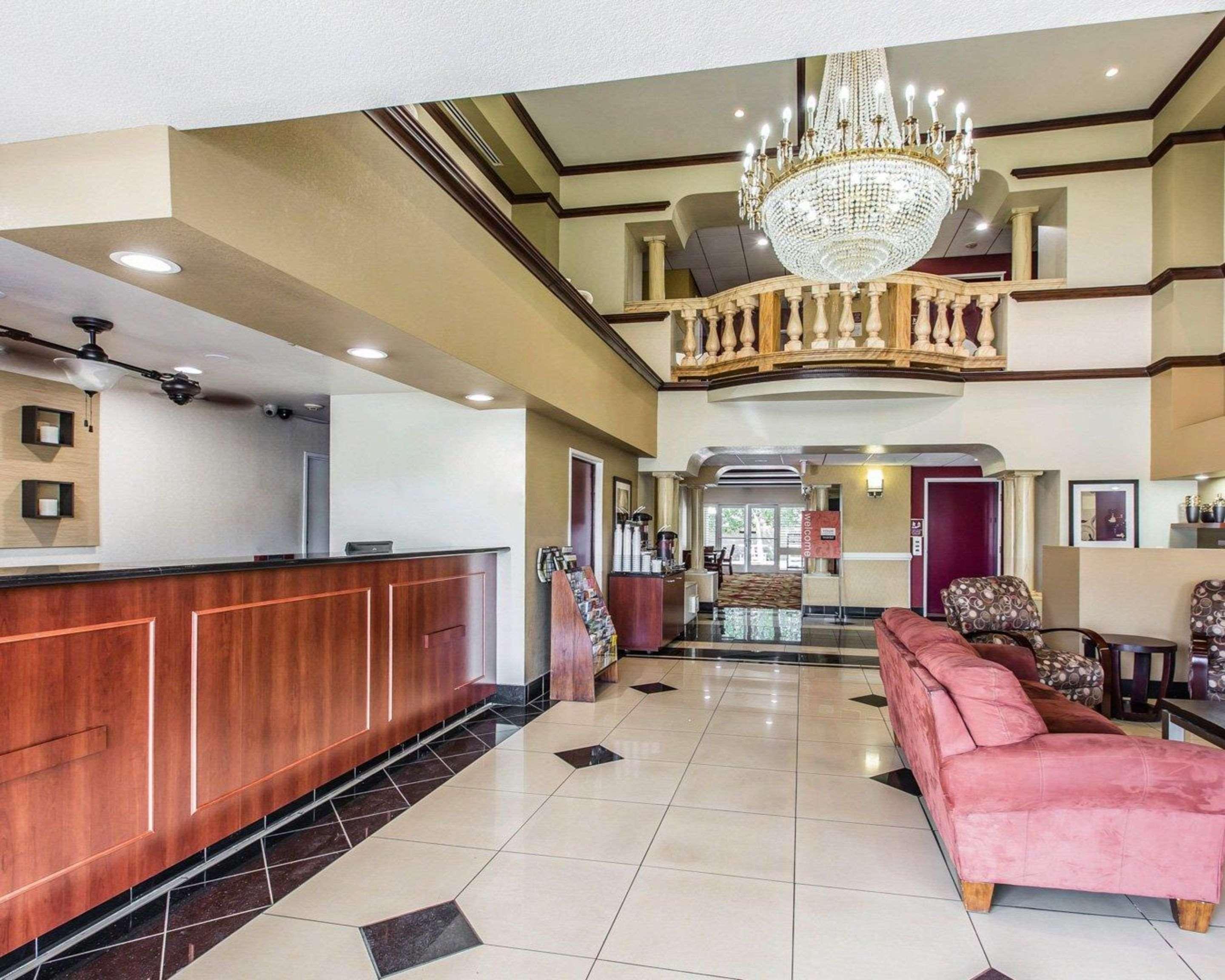 Comfort Suites Μπέικερσφιλντ Εξωτερικό φωτογραφία