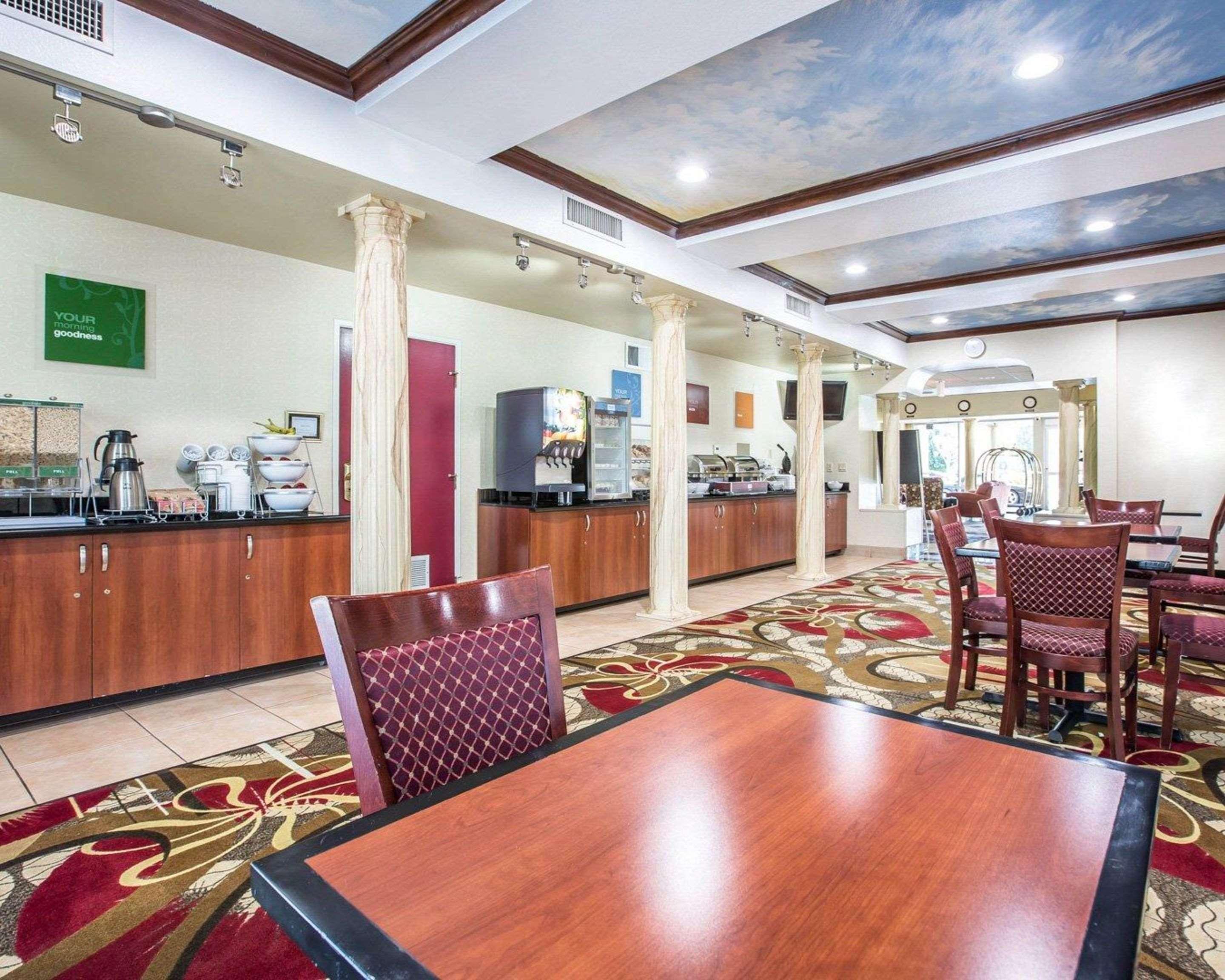 Comfort Suites Μπέικερσφιλντ Εξωτερικό φωτογραφία