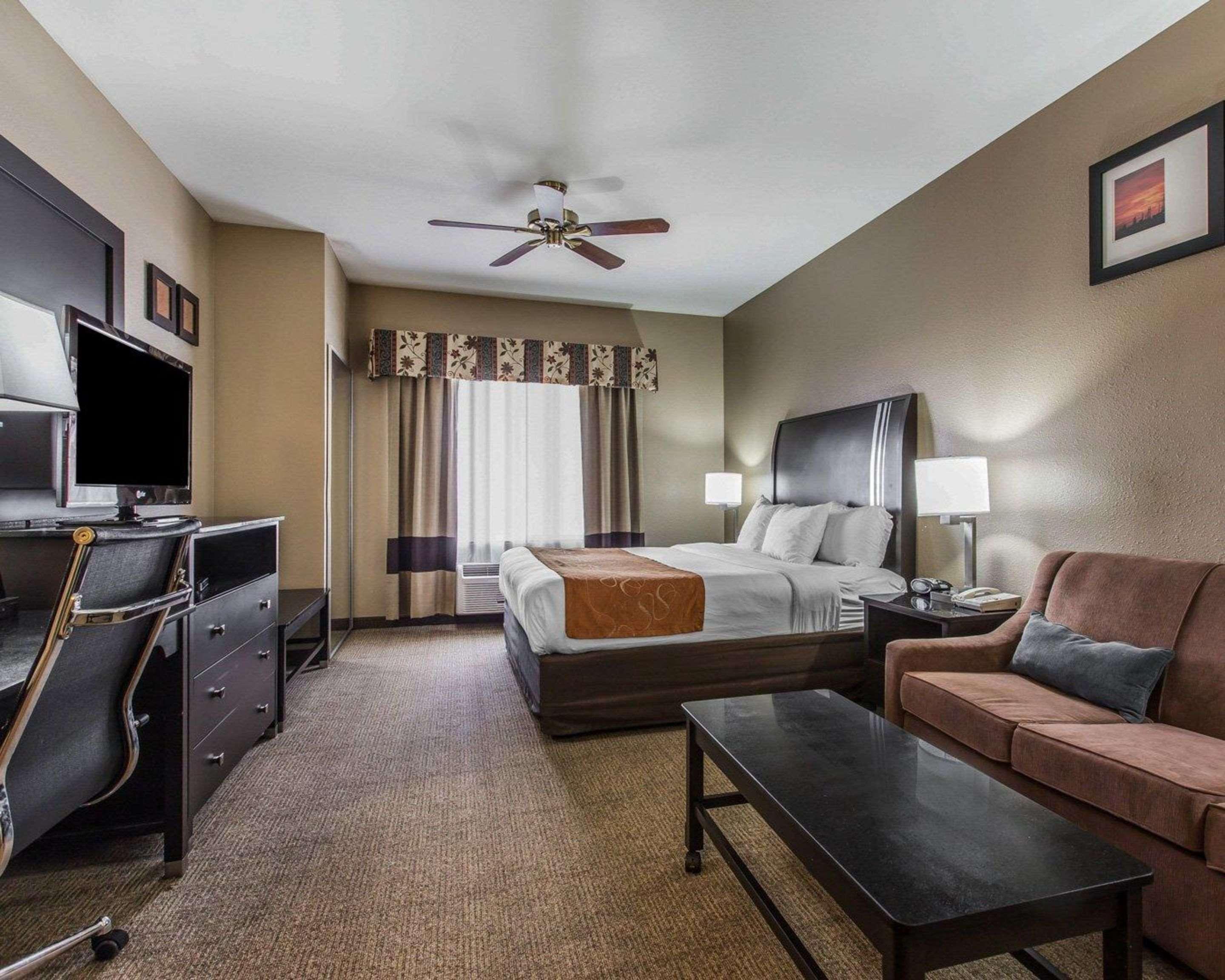 Comfort Suites Μπέικερσφιλντ Εξωτερικό φωτογραφία