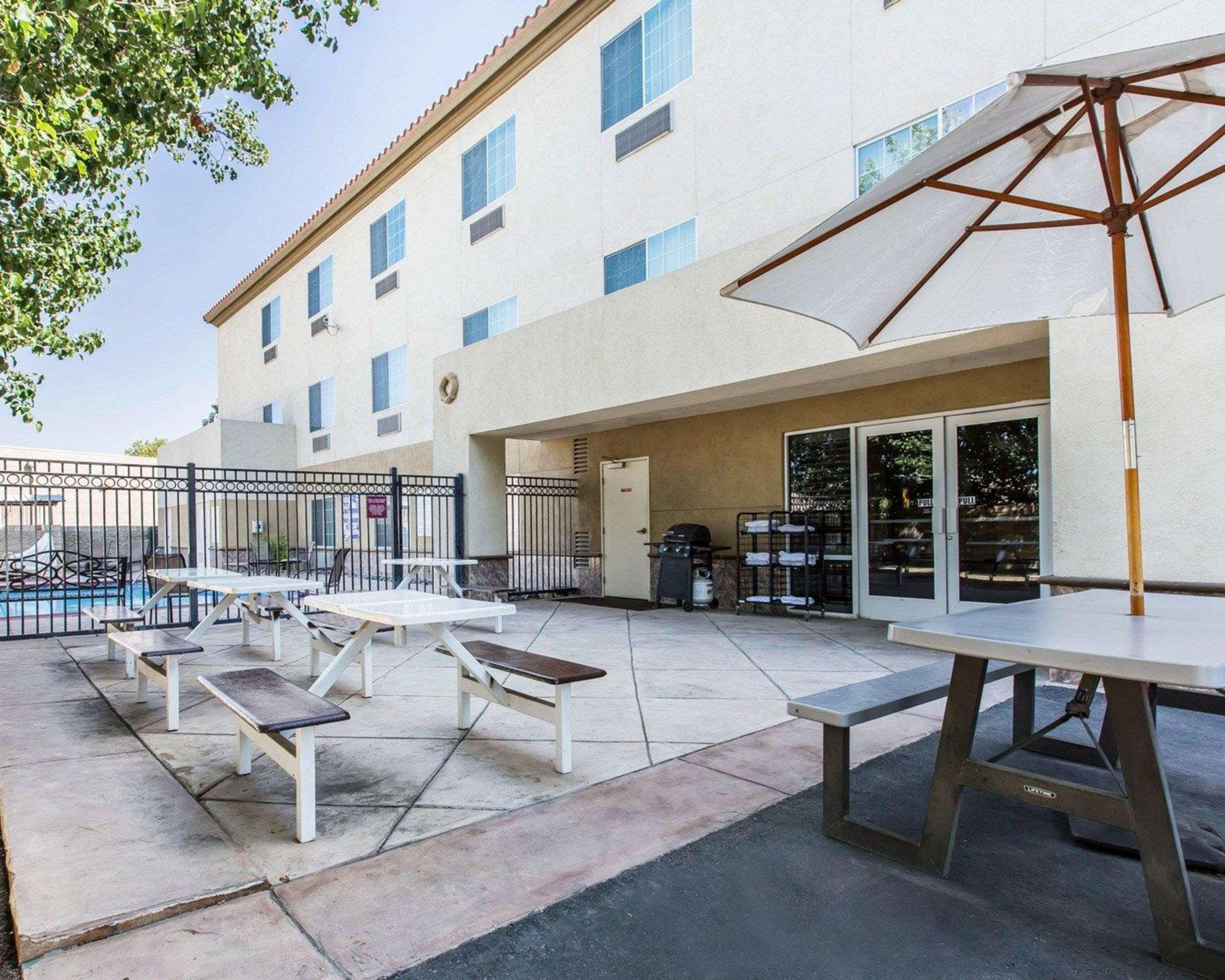 Comfort Suites Μπέικερσφιλντ Εξωτερικό φωτογραφία